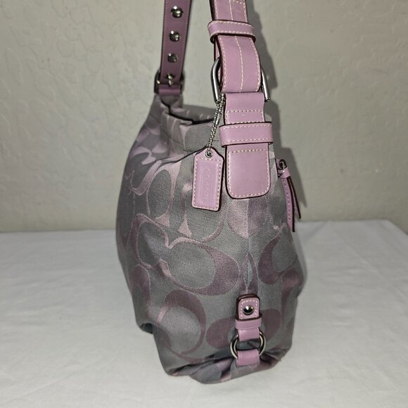 Coach F15067 Lilac & Light Gray Signature Canvas Convertible Duffel Crossbody - Picture 4 of 15